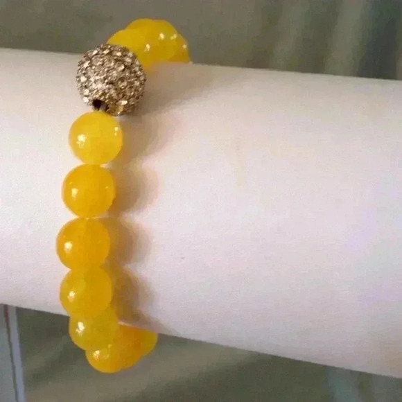 Be Seen Sales Jewelry - Stone Bead Bracelet in Yellow